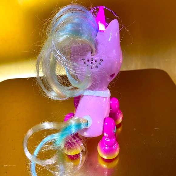 ZOOMER ZUPPS TINY UNICORN INTERACTIVE TOY w/SOUND & EYES & HORN LIGHT UP - Picture 5 of 10